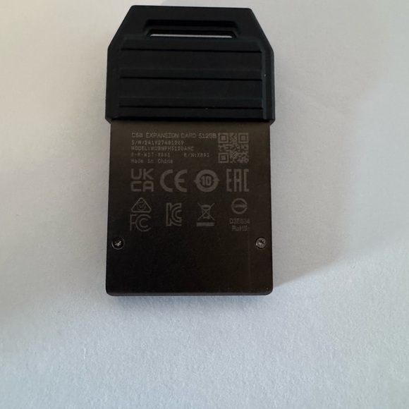 Xbox Series S with Wireless Controllers and  WD-black 512 GB - Picture 8 of 8